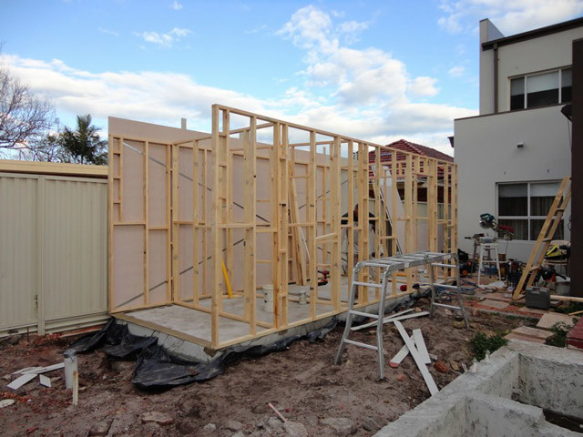 Building wood in Australia - construction process a house from glued laminated