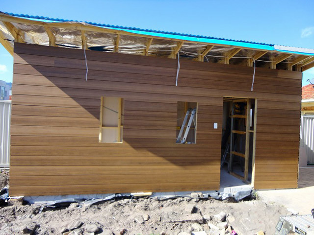 Building wood in Australia - construction process a house from glued laminated