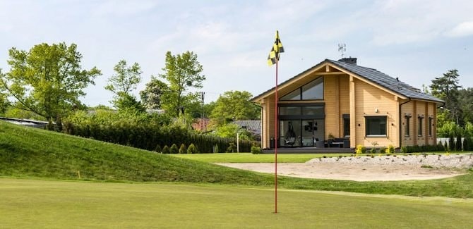 Golf club wooden house