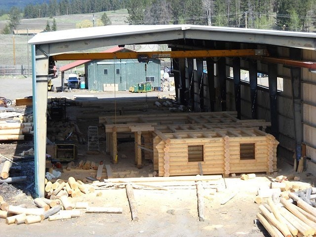 Wooden houses from Canada : construction site