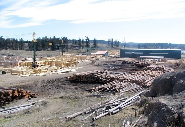Wooden houses from Canada : construction site