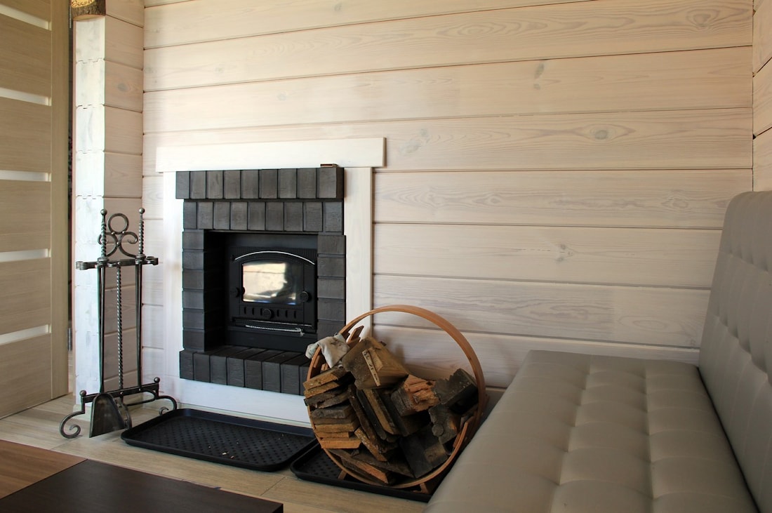 How to choose the construction of a wooden house?