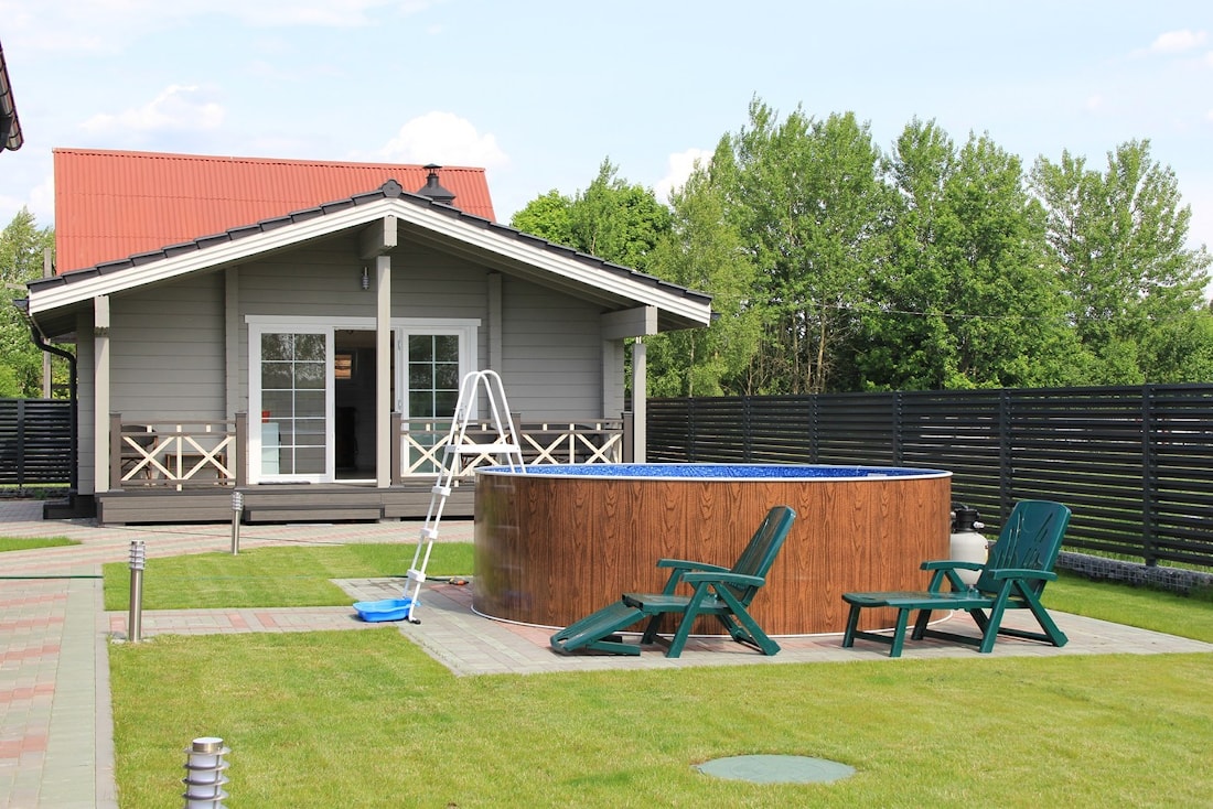 How to choose the construction of a wooden house?