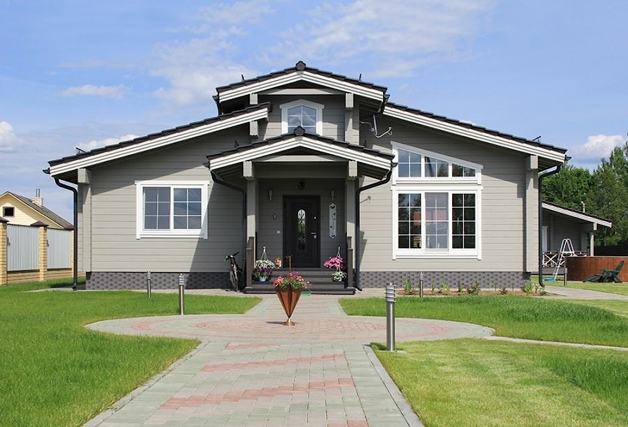 How to choose the construction of a wooden house?