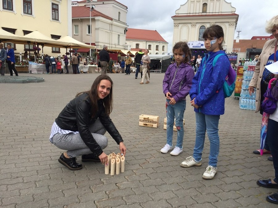 The company "Archiline" took part in the Day of Finnish Culture, on the Freedom Square in Minsk and held a series of games in the Finnish towns "Molki" Mölkky (Malki)