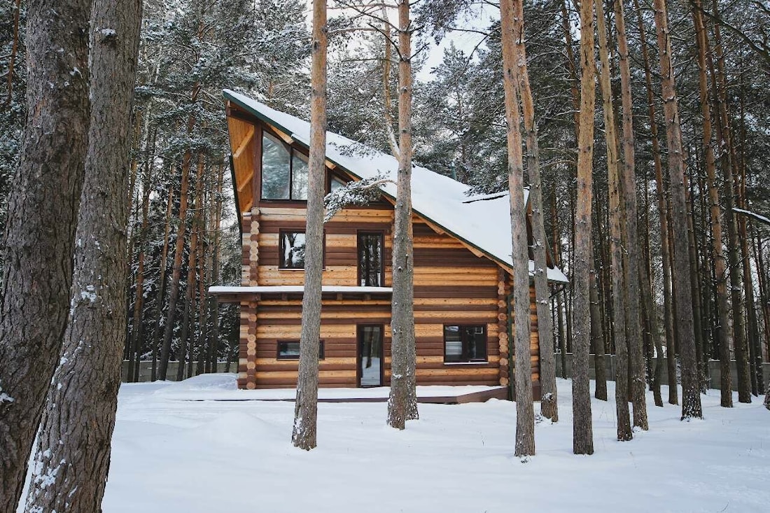 Wooden house in Canadian style with a terrace - project "Andrew"