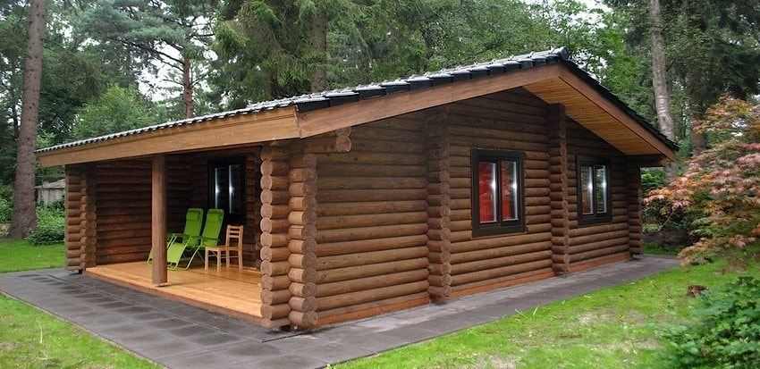 Log cabin kits : Dutch log house "Van Dijk" (house kit with wooden windows, ceramic tiles, concrete strip foundation)   