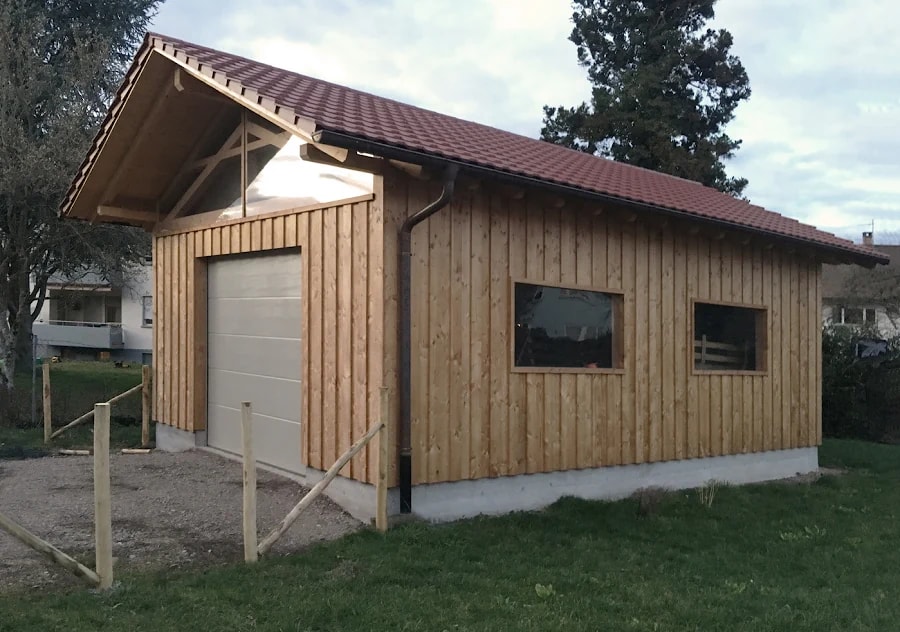 Frame wooden garage: beautiful, modern, inexpensive and prefabricated  
