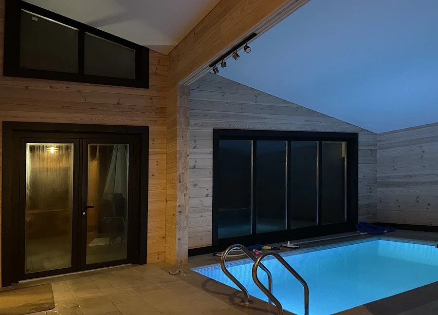 Wooden house with sauna and swimming pool  